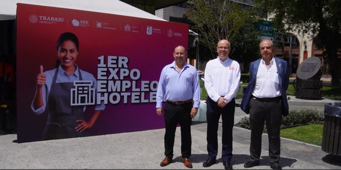Atiende Secretaría del Trabajo a más de 600 personas en Primera Expo Feria Empleo Hotelera