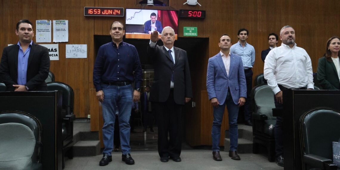 Mal día para Samuel, nombran a fiscales, auditor y reavivan juicio político