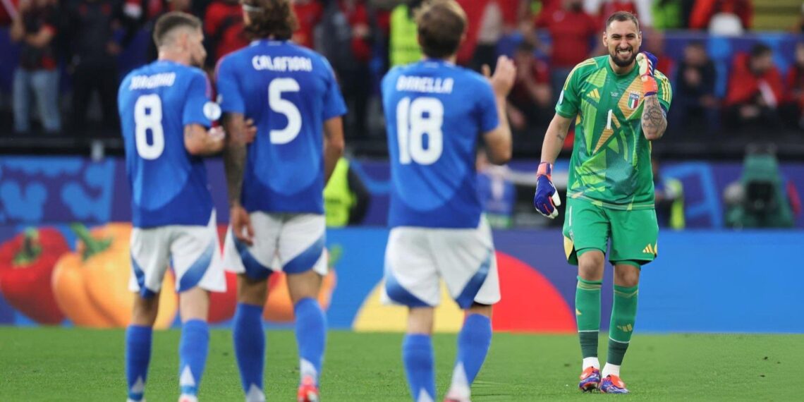 Italia se mete “a fuerza” a octavos de la Euro