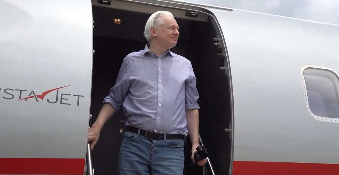 Assange llega a Estados Unidos para pactar su libertad