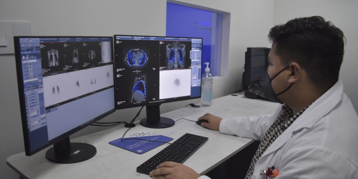 IMSS NL realiza inversión millonaria en equipo para diagnóstico y tratamiento de cáncer