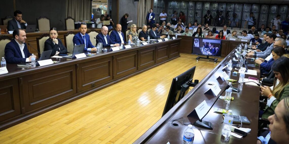 Revisan en transición regia seguridad, ayuntamiento y de planeación urbana