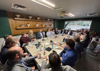 Se reúne Waldo Fernández con Asociación CMX