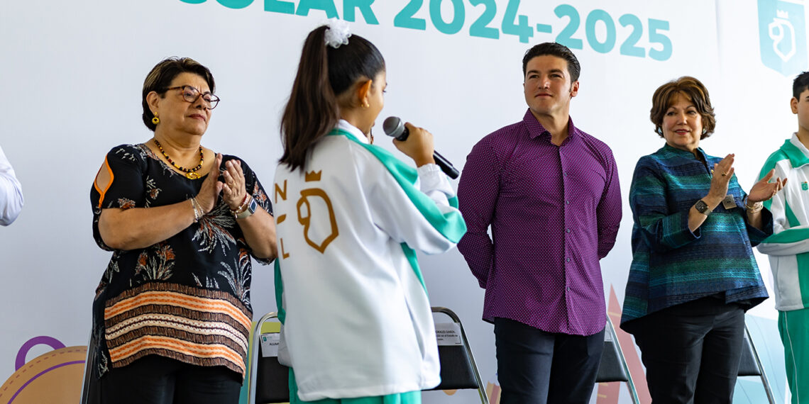 Más de 1 millón de alumnos regresaron a clases en NL