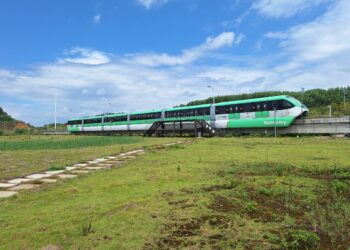 Realizan pruebas de trenes tipo monorriel que vendrán a la ciudad para Líneas 4 y 6 del Metro en China