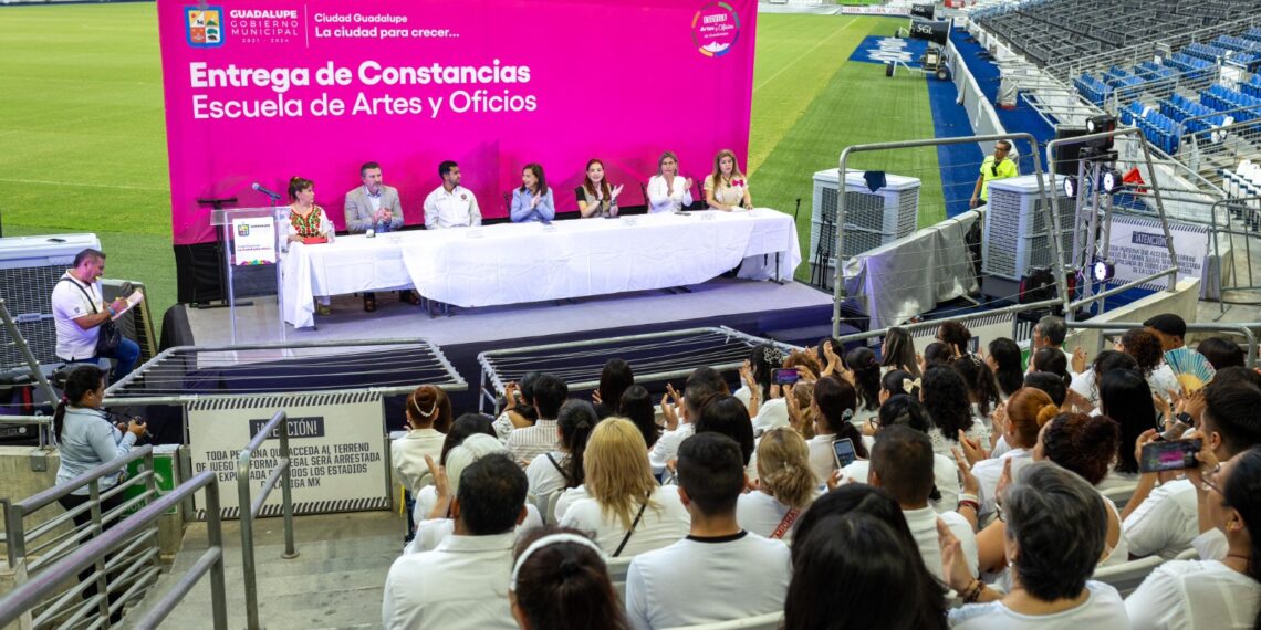 Se gradúan en Guadalupe más de 18 mil estudiantes