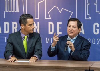 Suma equipo de Adrián propuestas de Madero