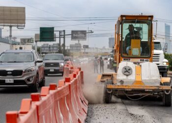 Anuncian reapertura de carriles en Par Vial