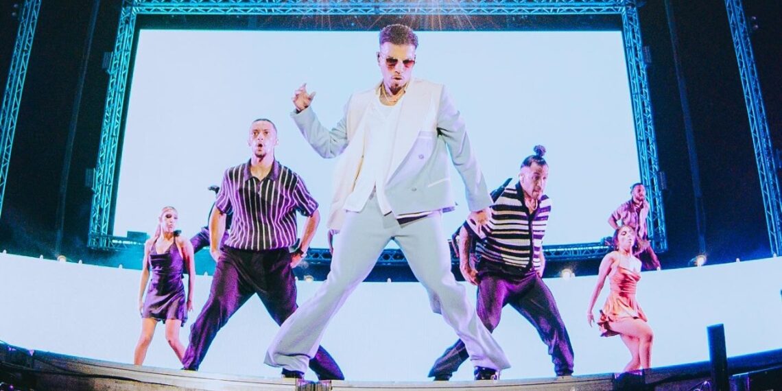 Rauw Alejandro y Becky G Encendieron el Dale Mixx 2024 en Monterrey