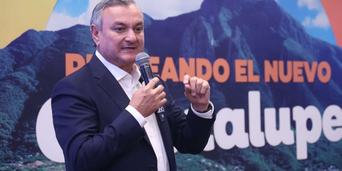 Héctor García Impulsa consultas abiertas para un Desarrollo Integral en Guadalupe