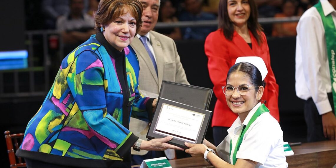 Se gradúan más de 5 mil alumnos del Conalep Nuevo León