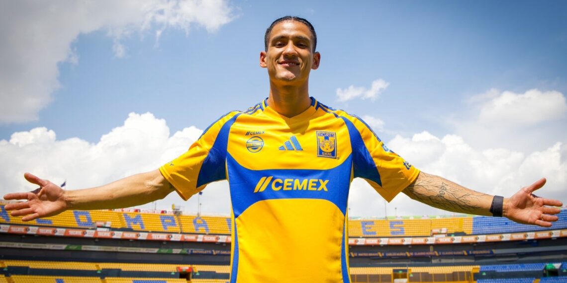 Uriel Antuna se reporta con Tigres