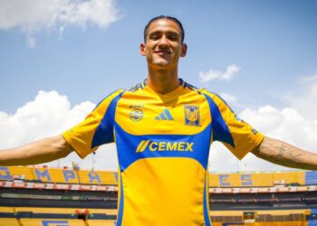 Uriel Antuna se reporta con Tigres