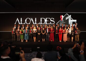 Destacan San Nicolás, Apodaca y Santa Catarina en premios de la revista Alcaldes