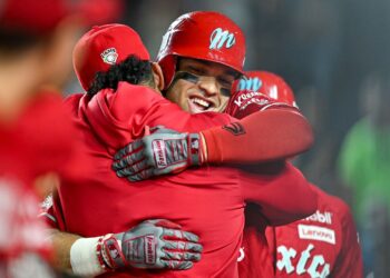 Diablos Rojos “limpian” a Sultanes y son campeones  