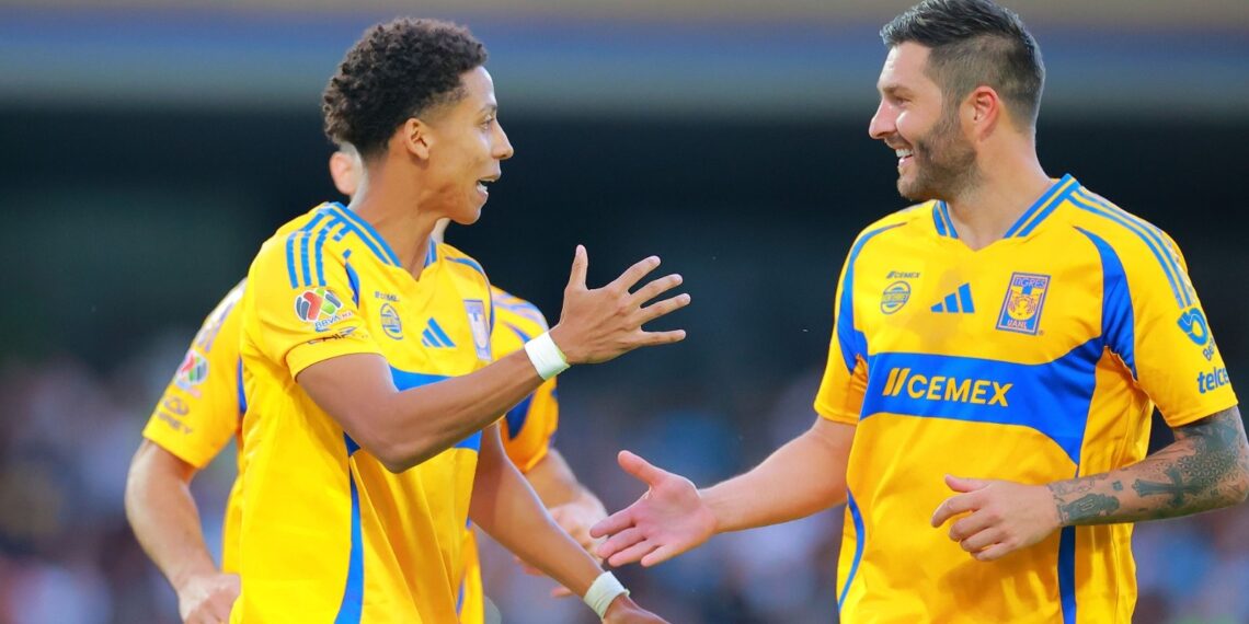 Tigres remonta y vence 3-1 a Pumas