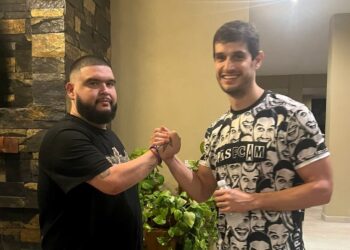 Adrián Marcelo ya está en Monterrey y se reunió con “La Mole”