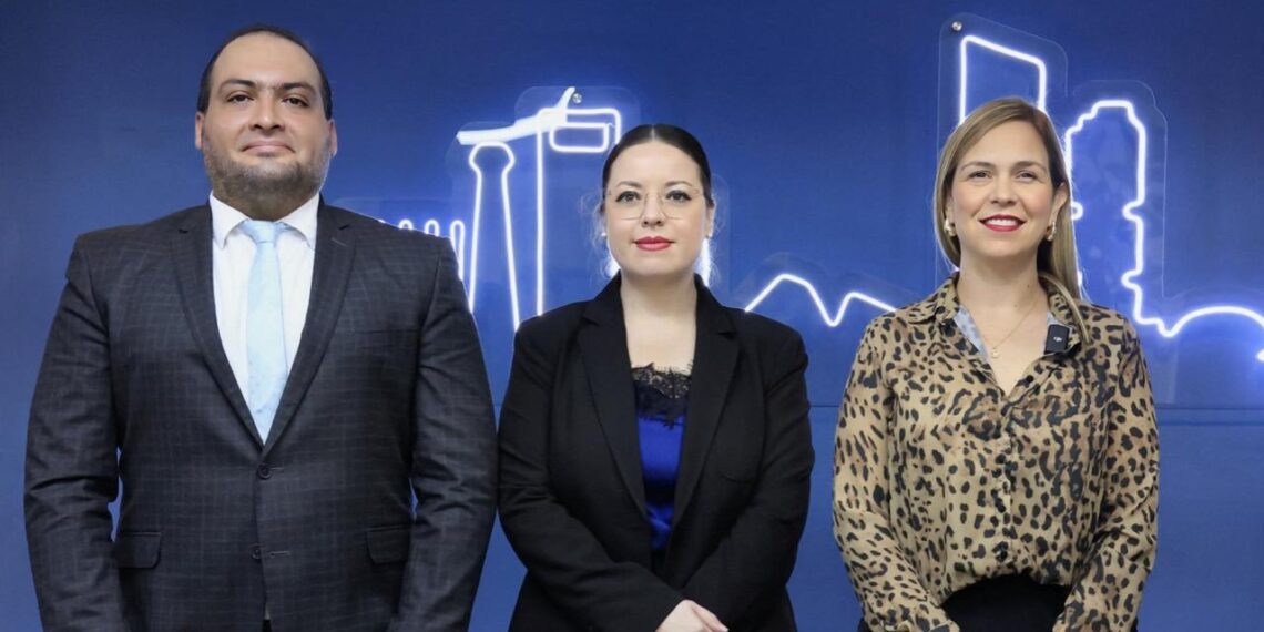 Analiza Adrián de la Garza proyecto internacional de protección a las mujeres