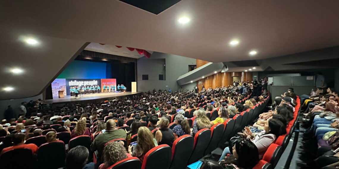 Reconocen a ciudadanos ejemplares en la semana de la participación