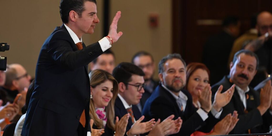 Es Miguel Flores Coordinador Nacional de Diputados Locales de Movimiento Ciudadano