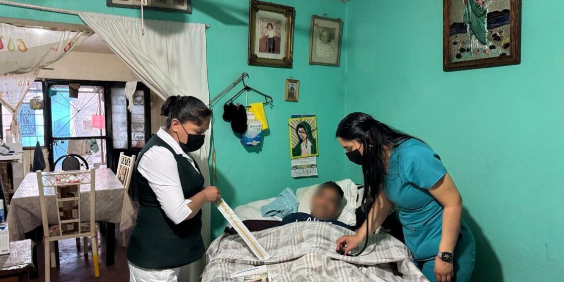 Beneficia IMSS a 235 pacientes con atención domiciliaria