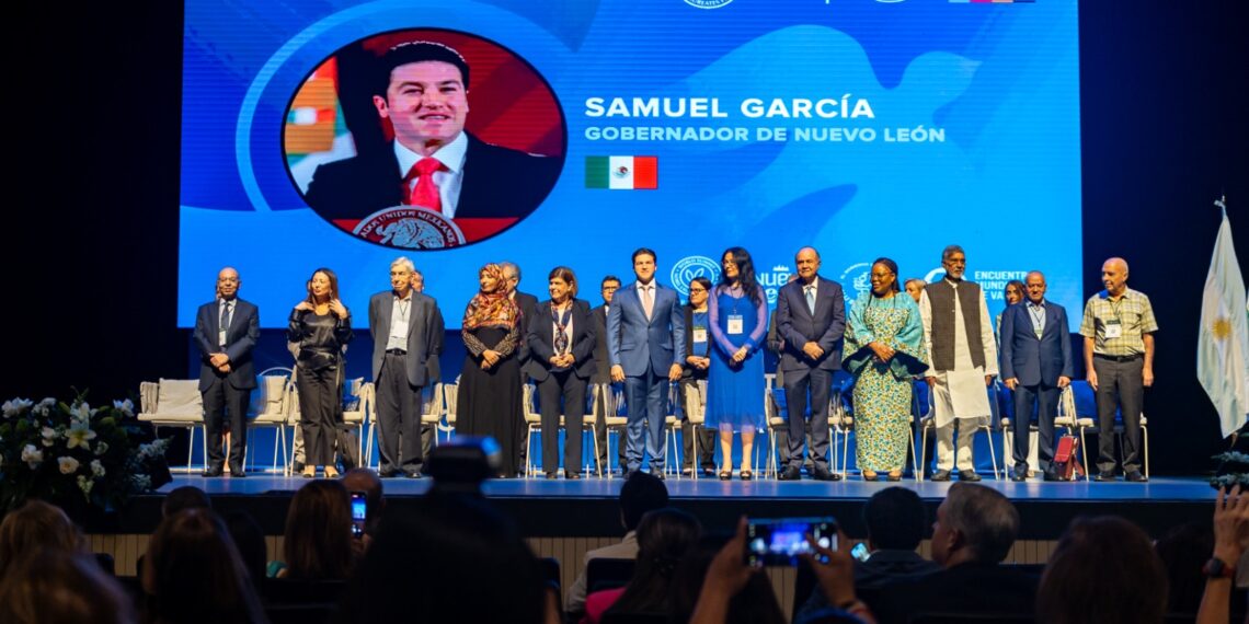Inicia Cumbre Mundial de Premios Nobel por la Paz en NL