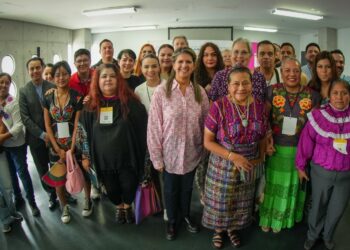 Pide Rigoberta Menchú cero tolerancia a la discriminación en NL