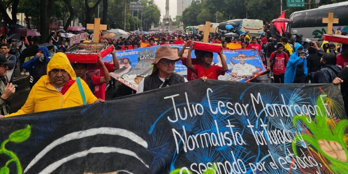 ¡Y 10 años después, siguen faltando 43!