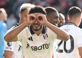 Raúl Jiménez entra al club de los 100 goles en Europa