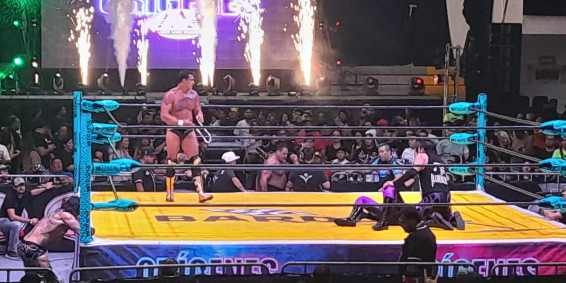 Lucha Libre AAA triunfa en Monterrey