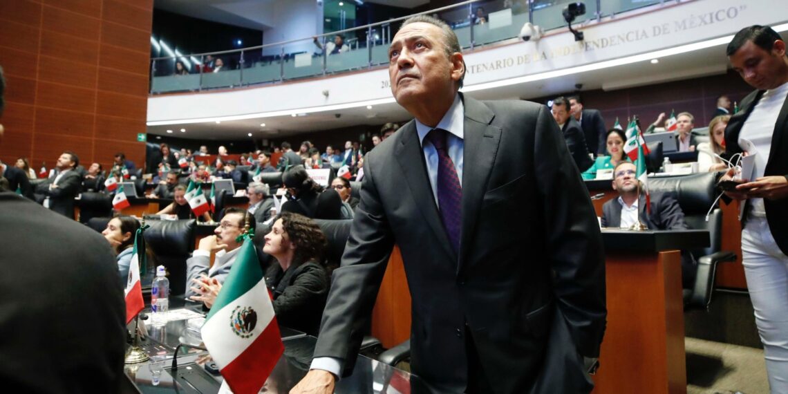 Se separa Manlio Fabio de PRI