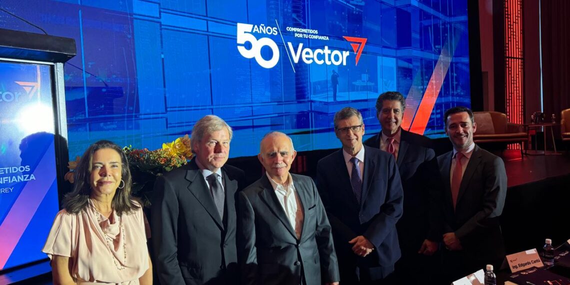 Vector Casa de Bolsa refuerza su compromiso con inversionistas