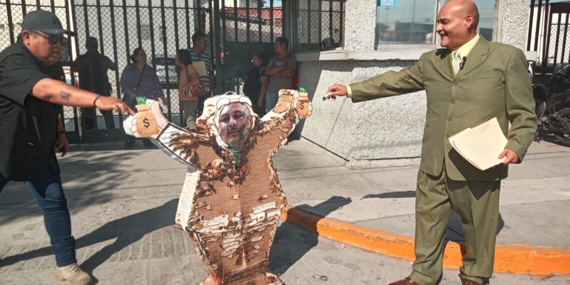 Protestan por negligencia y corrupción en el IMSS