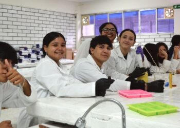 Divulgación de la ciencia en la Prepa 23