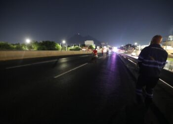 Delimita Monterrey Carriles en Avenidas Principales