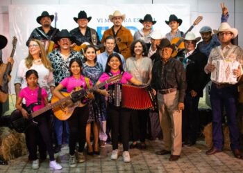 Premia Nuevo León a los ganadores de la VI Muestra de Fara Fara