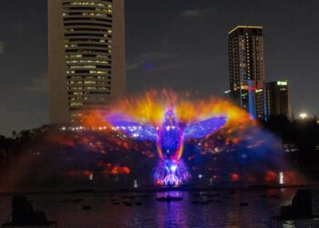 Renace “La Leyenda del Mictlán“ en el Lago de las Olas