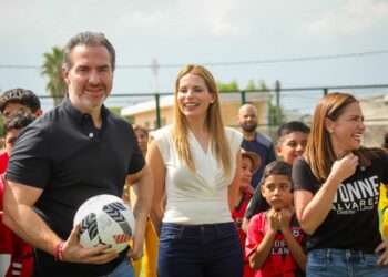 Supervisa Adrián avance en rehabilitación de espacio municipal en Provileón San Bernabé