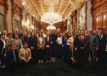 Se reúne gobernador de Tamaulipas con la presidenta Claudia Sheinbaum