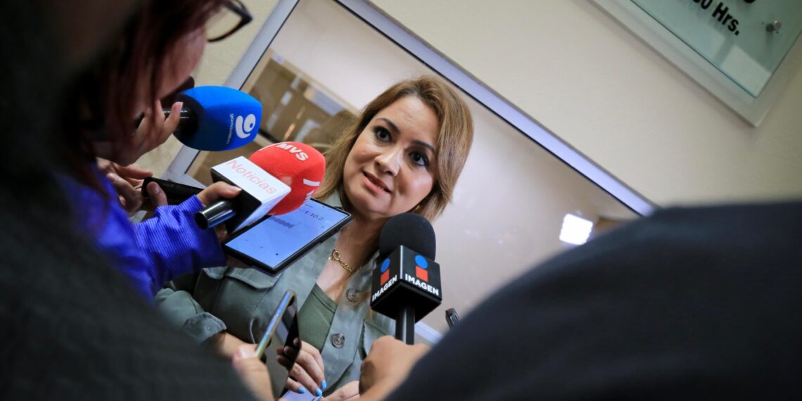 Propone diputada que jóvenes de 18 años puedan ser diputados o alcaldes