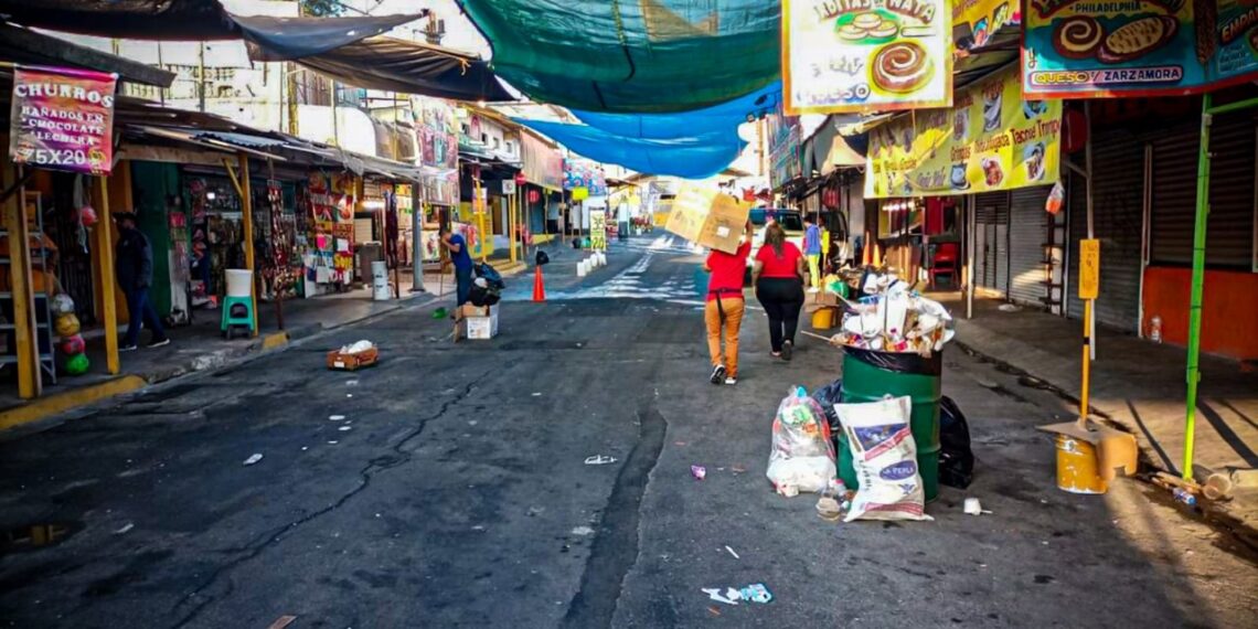 Desfile y peregrinaciones dejan toneladas de basura