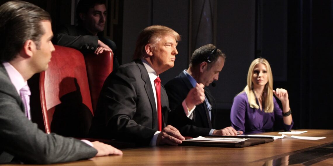 Donald Trump amenaza con aranceles del 25 % a México y Canadá