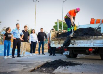 Lleva Adrián programa de reforestación a Plaza del barrio San Carlos