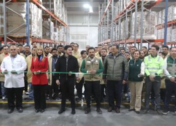 Inauguran Zoé Robledo y Samuel García remodelación del Almacén Regional Nuevo León