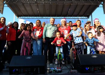 Guadalupe festeja con Macro Posada