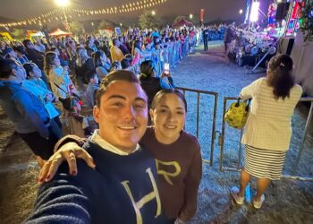 Inicia Macro Navidad en Cumbres García con gran éxito