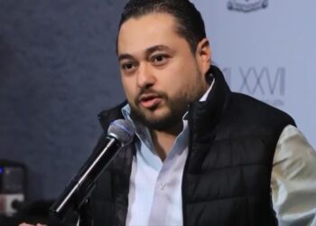 Miguel Lechuga reta al Alcalde de Santa Catarina por rezago en obras públicas