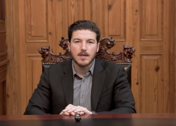 Presenta Samuel García estrategia educativa ante frente frío