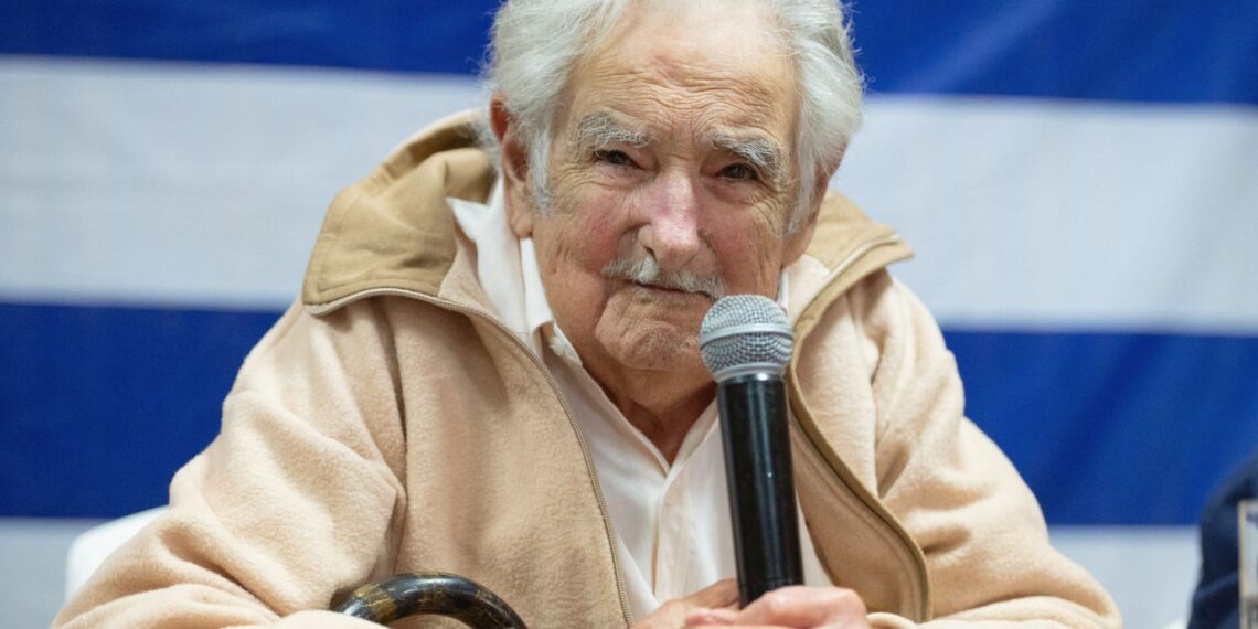 “El guerrero tiene derecho a su descanso”, Mujica abandona tratamiento contra el cáncer