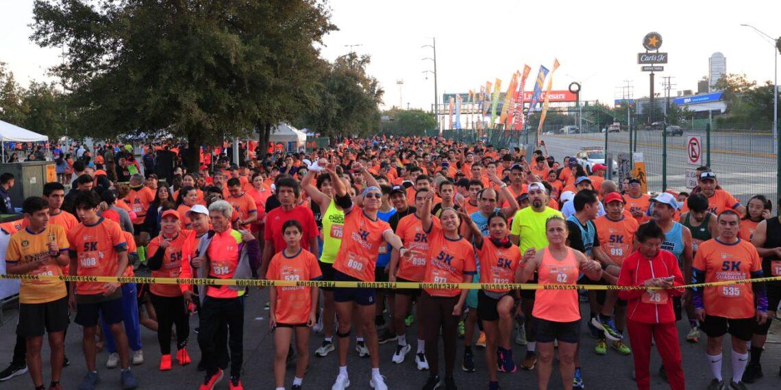 Celebran corriendo aniversario de Guadalupe